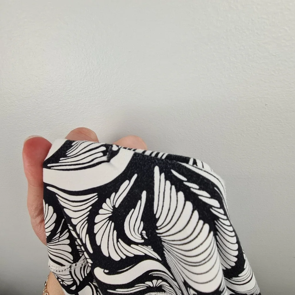 Title Nine Pull On‎ Skirt Black White Swirls Small Golf Pocket Granola Outdoor